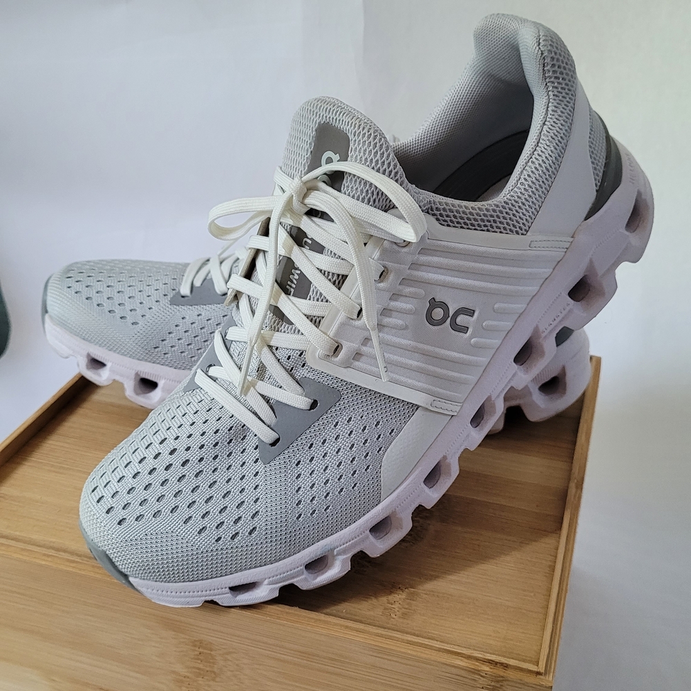 On Running Gray and White Cloudswift Sneakers